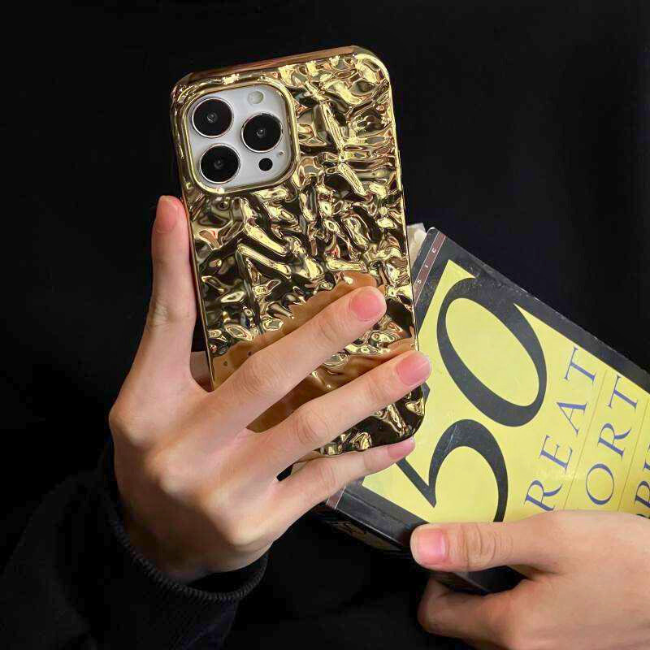 Premium Golden Shine Design Gold iPhone Case – Goldie - Image 5