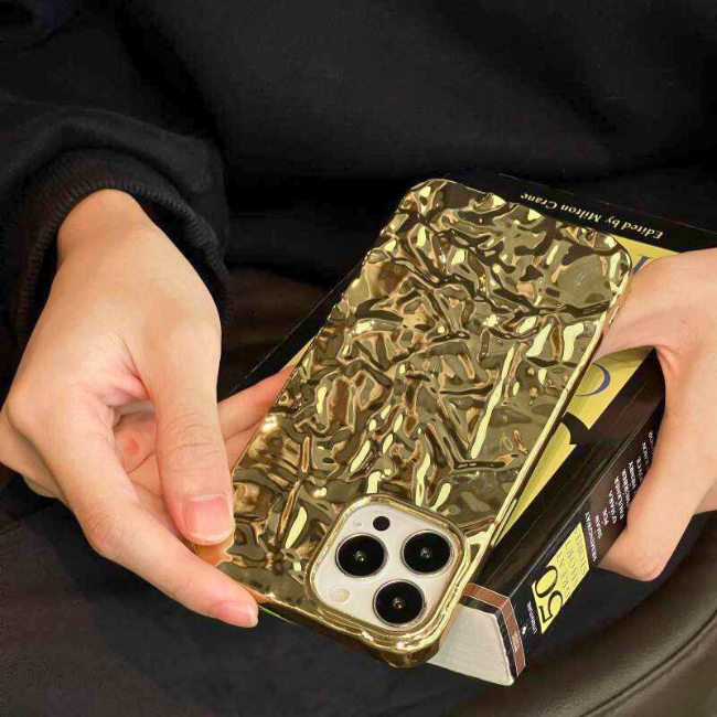 Premium Golden Shine Design Gold iPhone Case – Goldie - Image 6