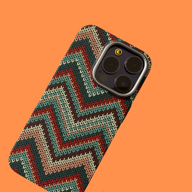 Ultra-Slim Magnetic Carbon Fiber iPhone Case with Silicone Grip – Green Musk - Image 6